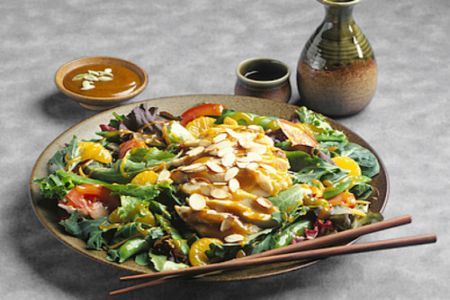 Salate delicioase. Salata asiatica cu legume asortate